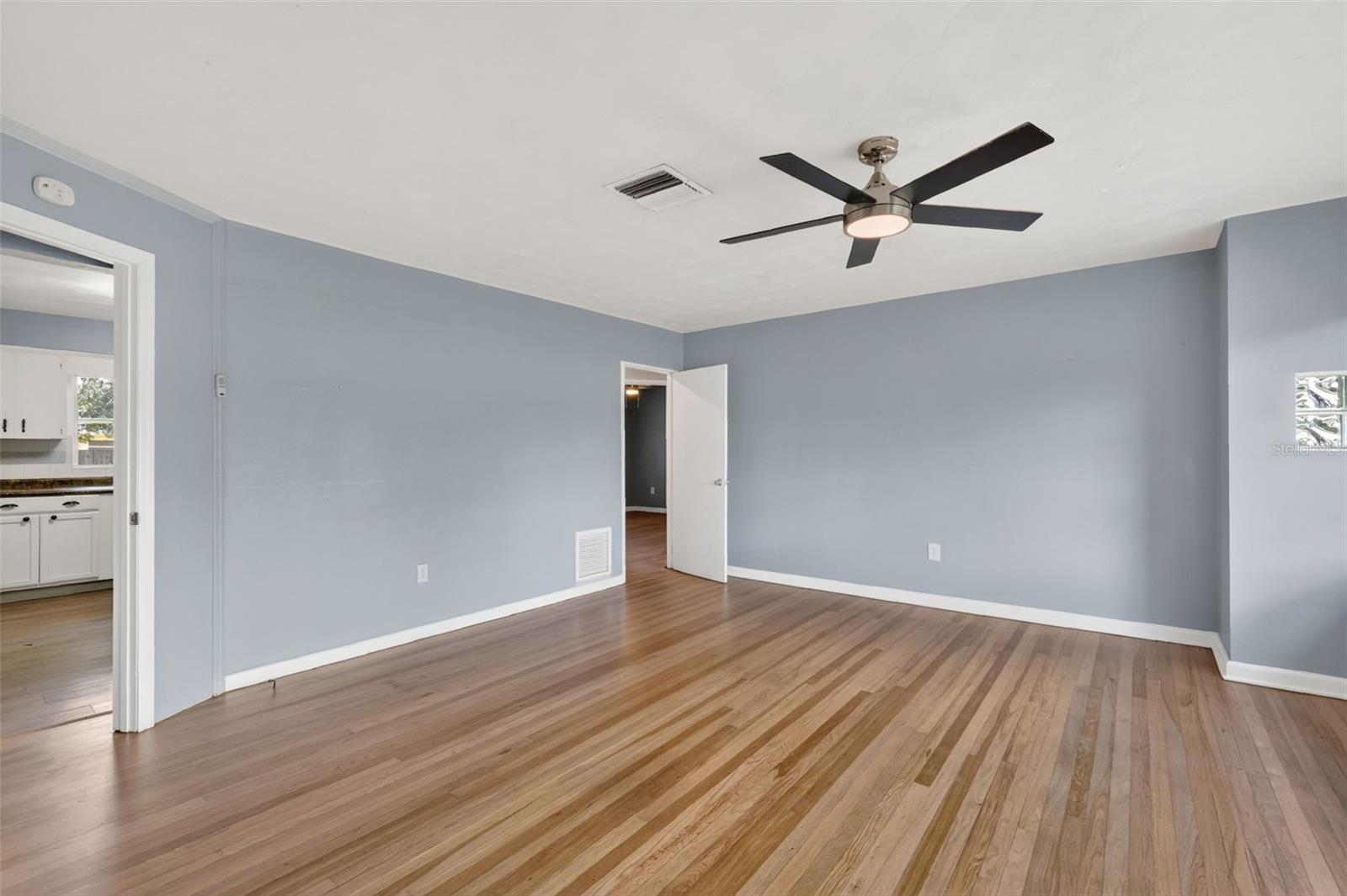 2760 Westland Rd Property Photo 5