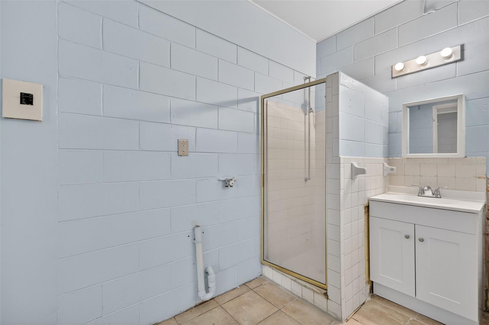 2760 Westland Rd Property Photo 18