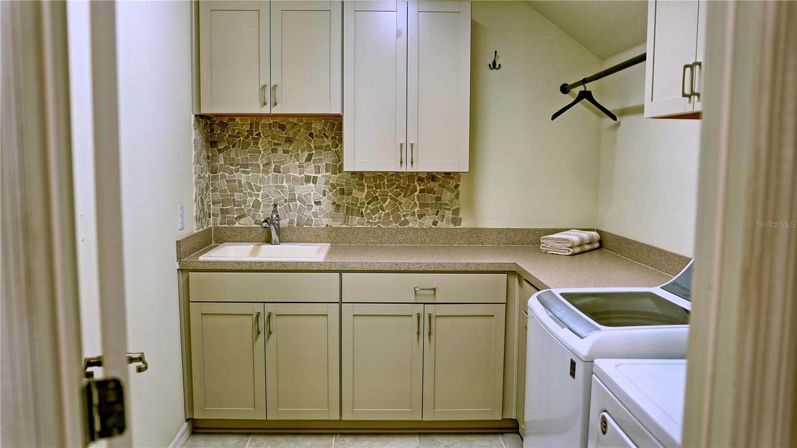 11608 Dublin Grafton Dr Property Photo 33