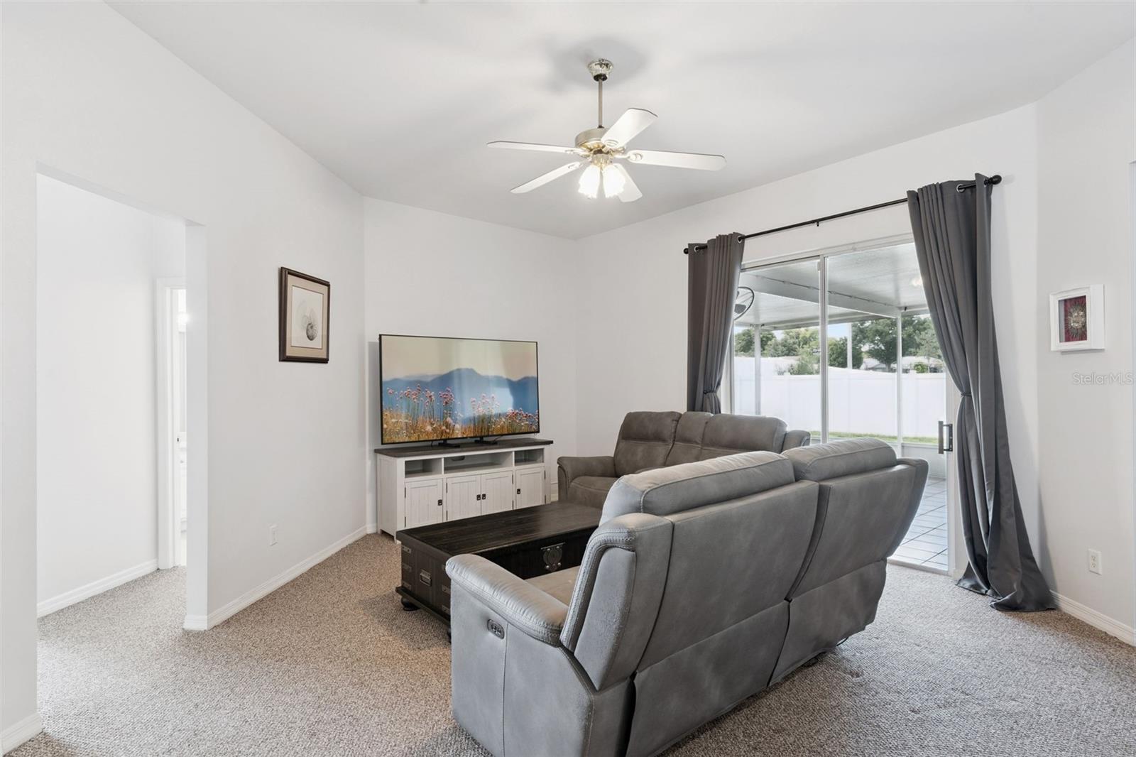 14825 Greater Pines Blvd Property Photo 7