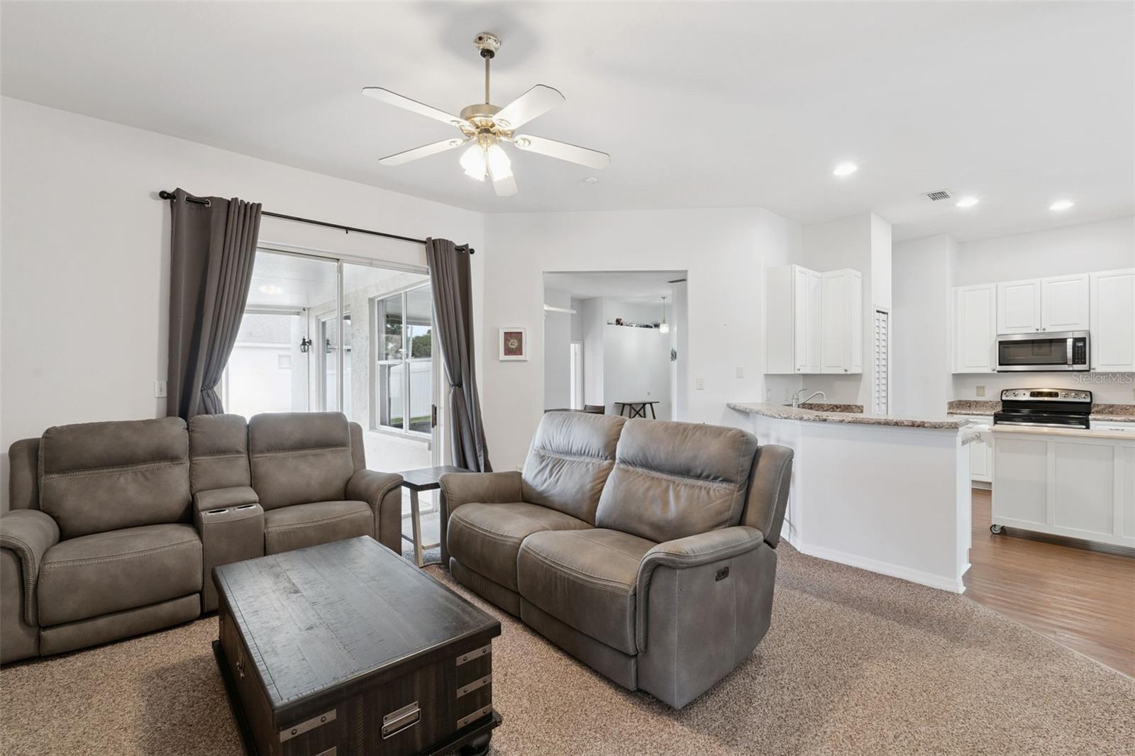 14825 Greater Pines Blvd Property Photo 8