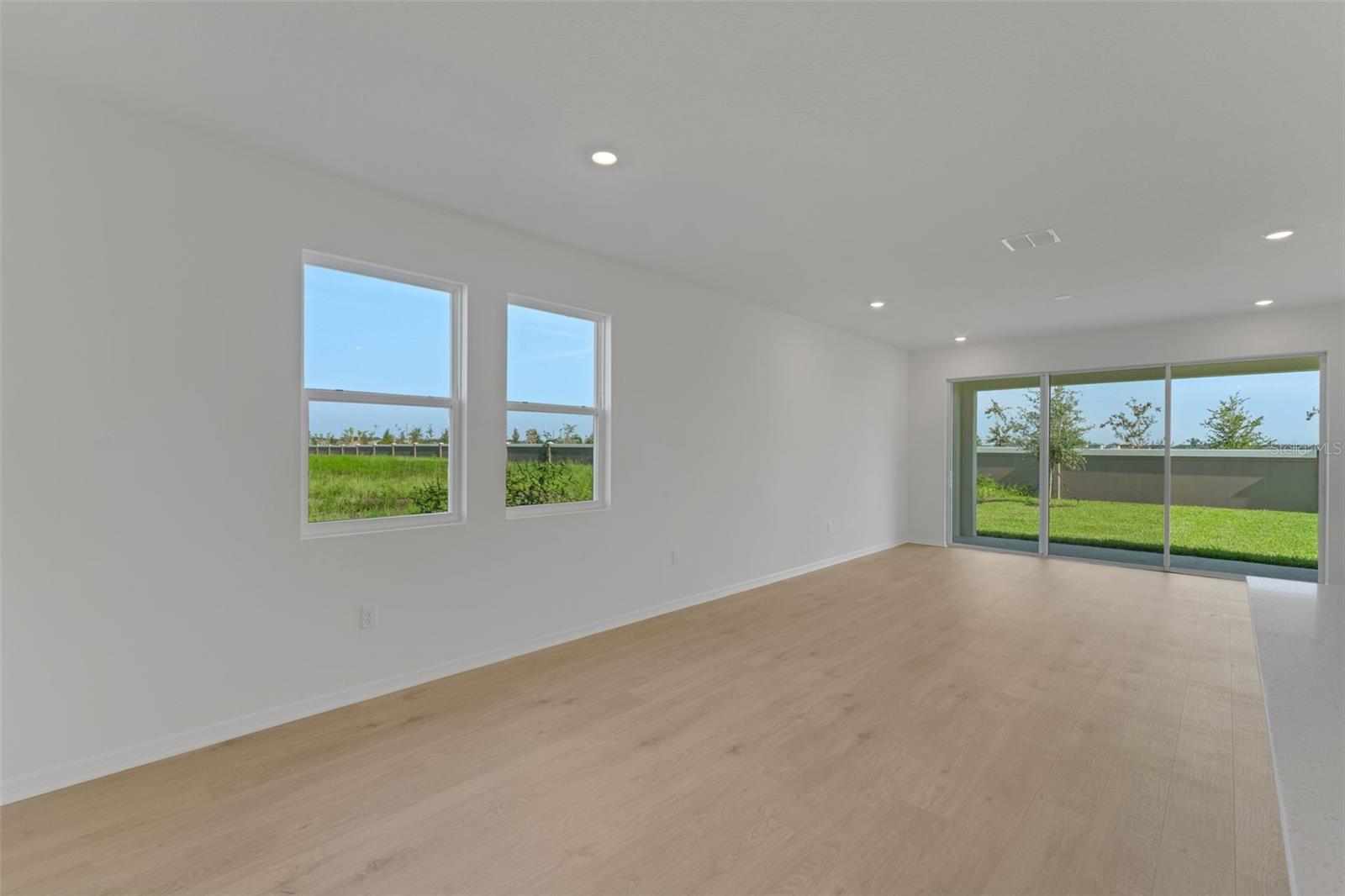 8132 Sunny Point Trl Property Photo 17