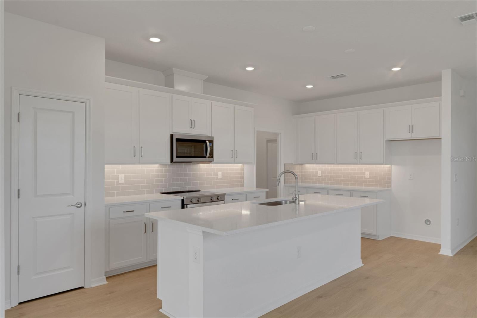 8132 Sunny Point Trl Property Photo 25