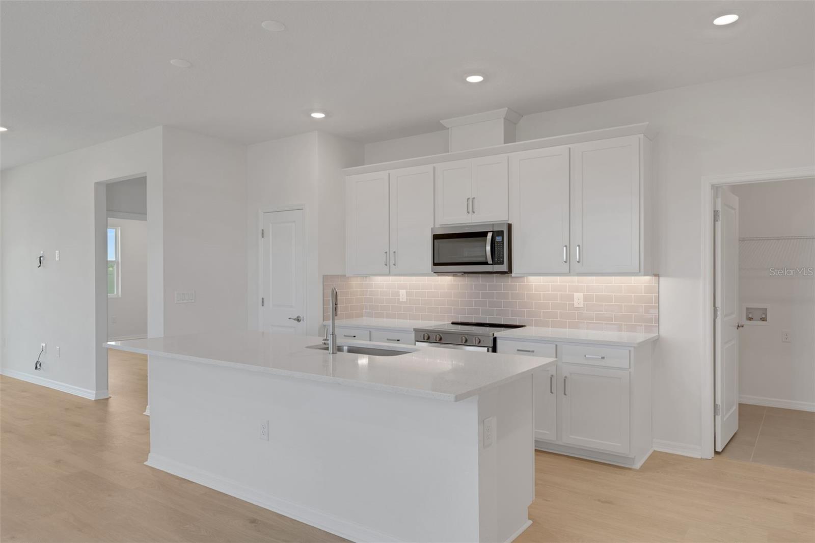 8132 Sunny Point Trl Property Photo 27