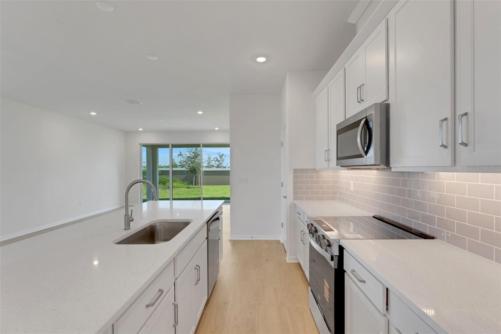 8132 Sunny Point Trl Property Photo 28