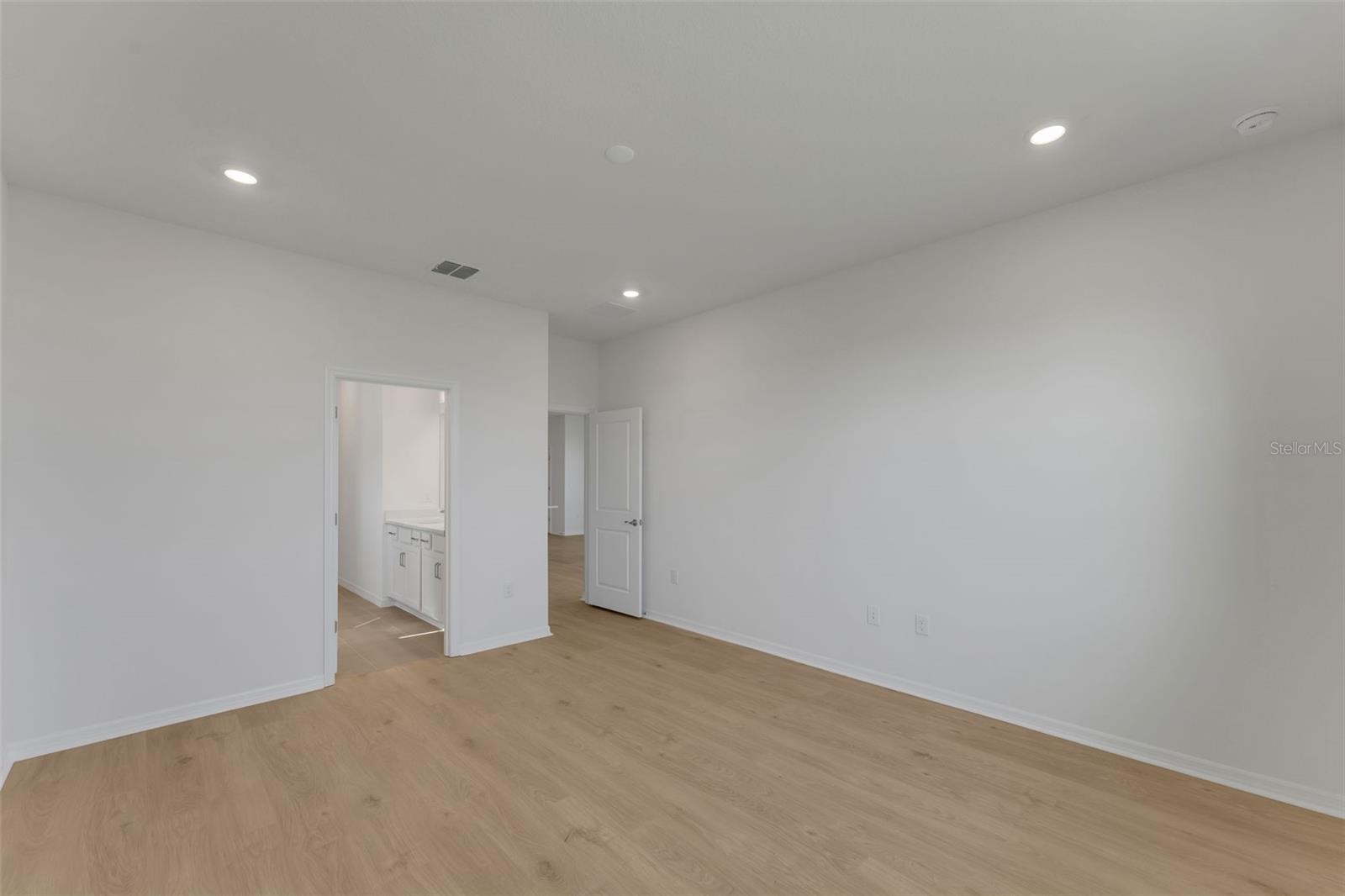 8132 Sunny Point Trl Property Photo 38