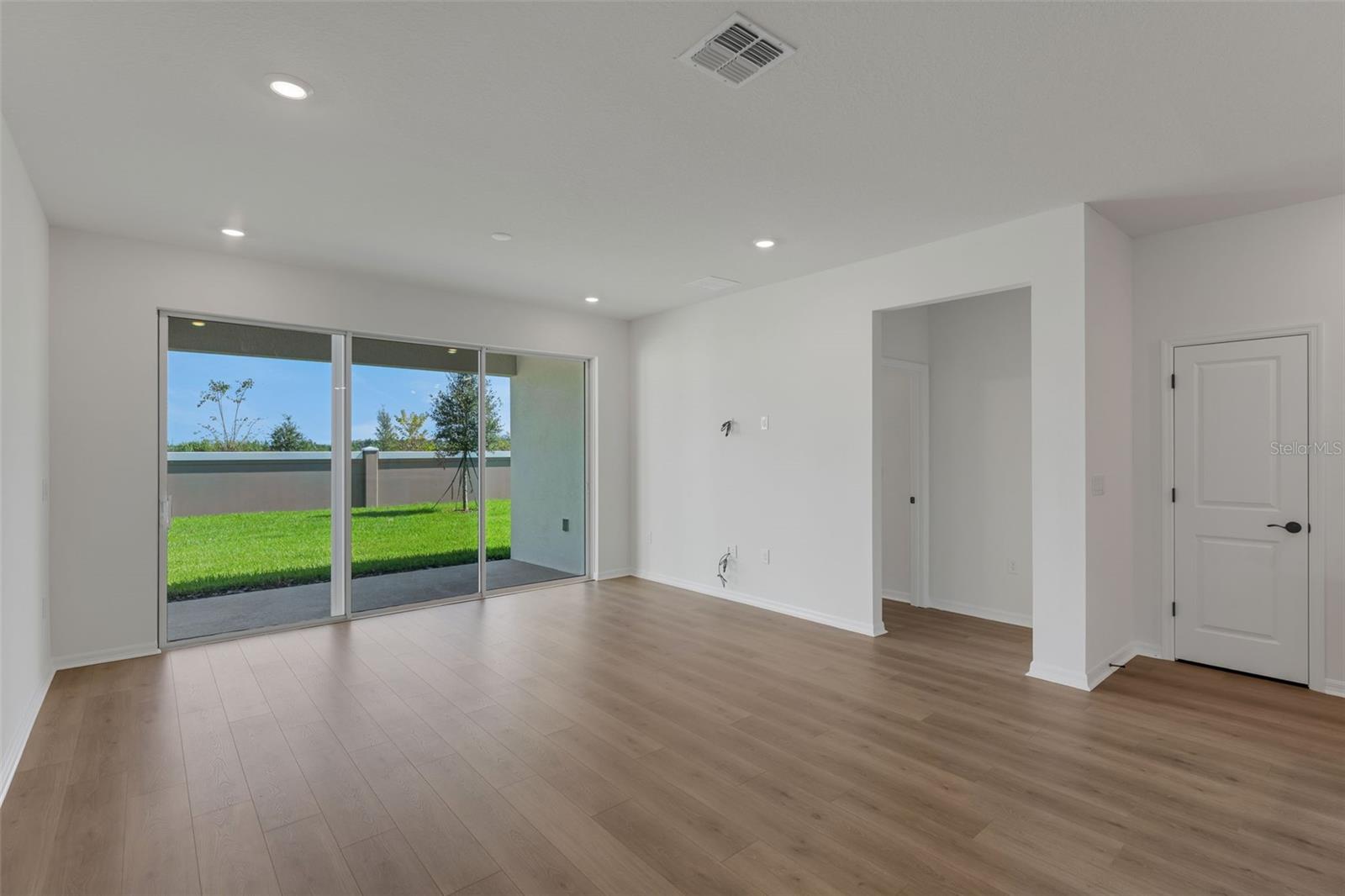8120 Sunny Point Trl Property Photo 15