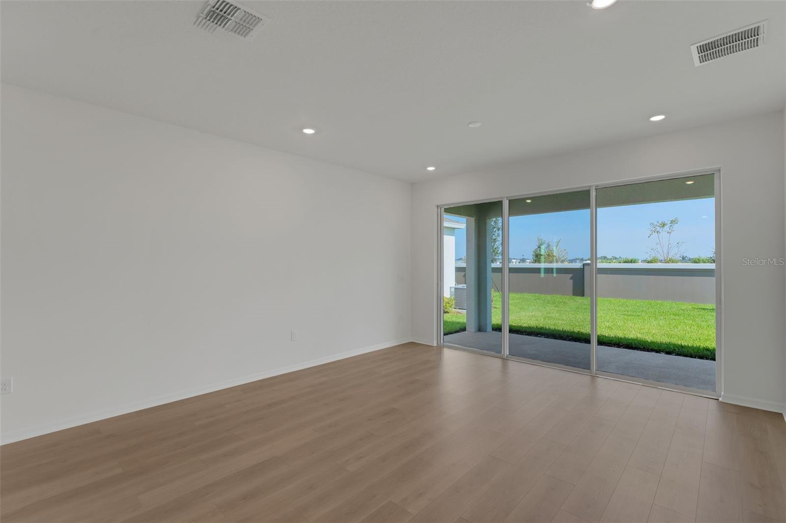 8120 Sunny Point Trl Property Photo 16