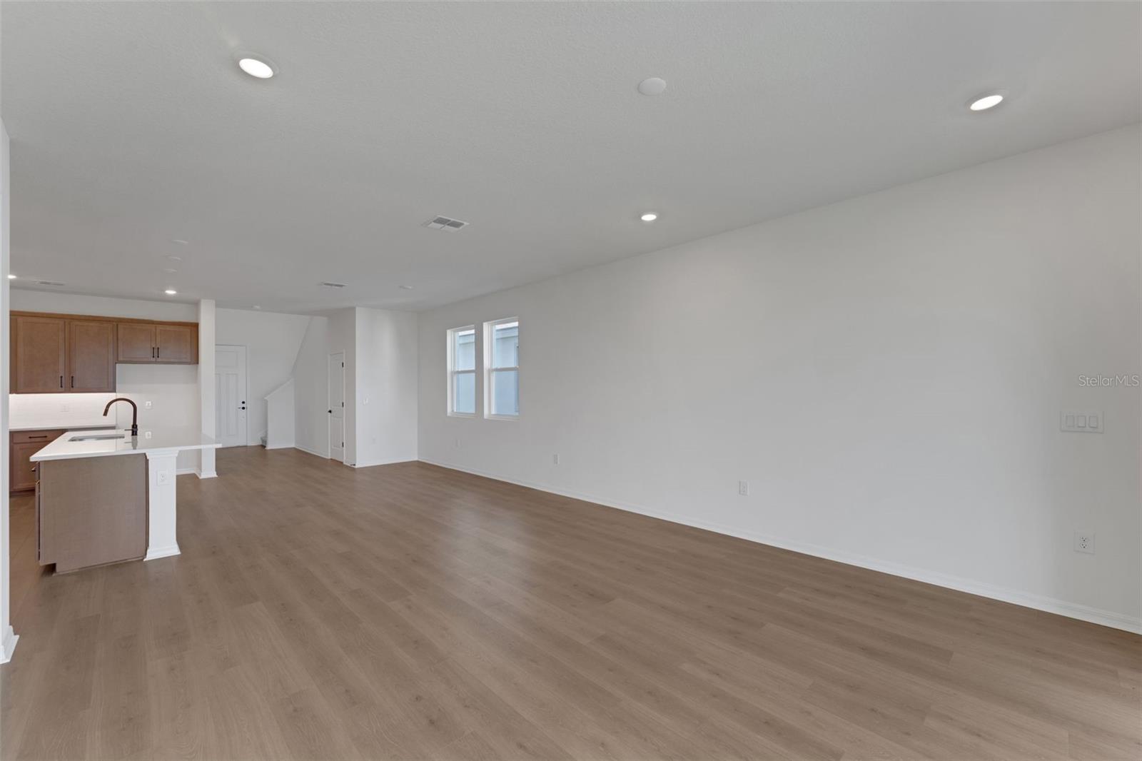 8120 Sunny Point Trl Property Photo 17