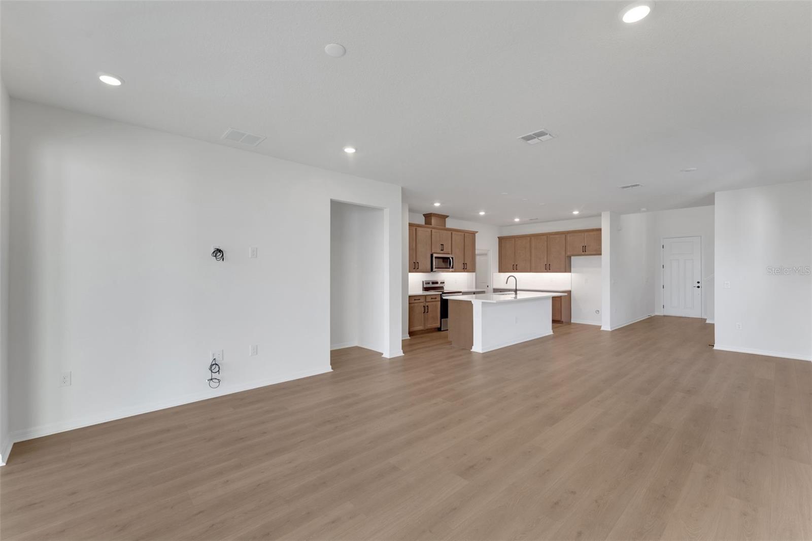 8120 Sunny Point Trl Property Photo 18