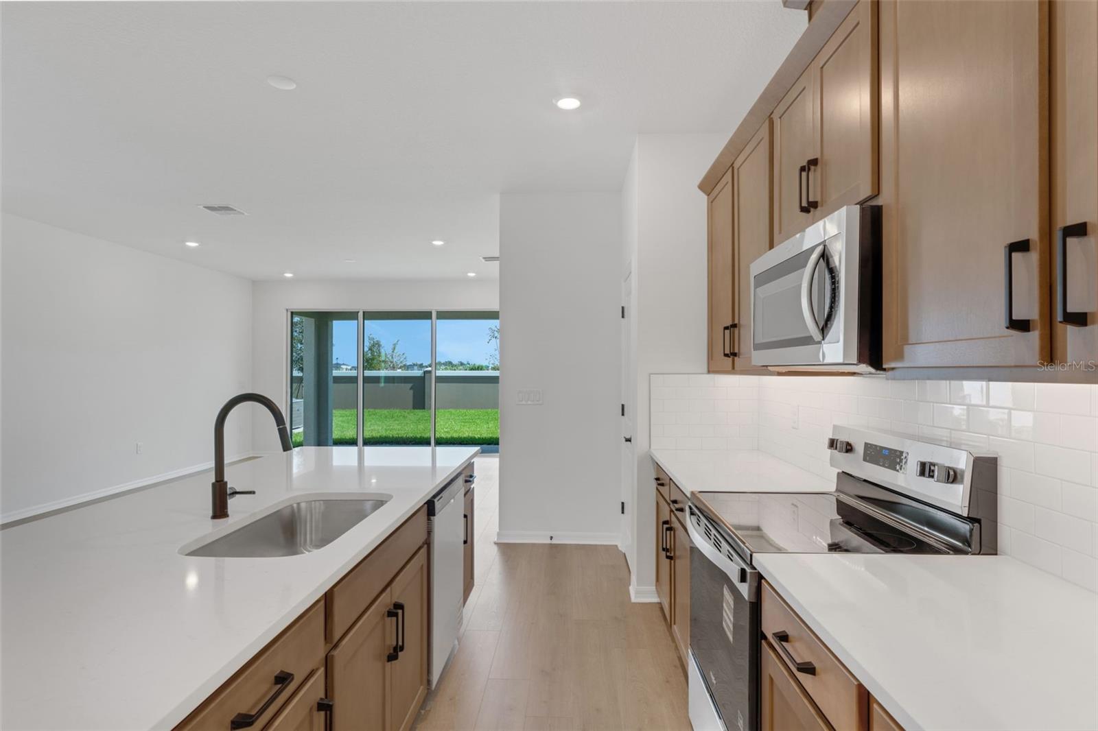 8120 Sunny Point Trl Property Photo 24