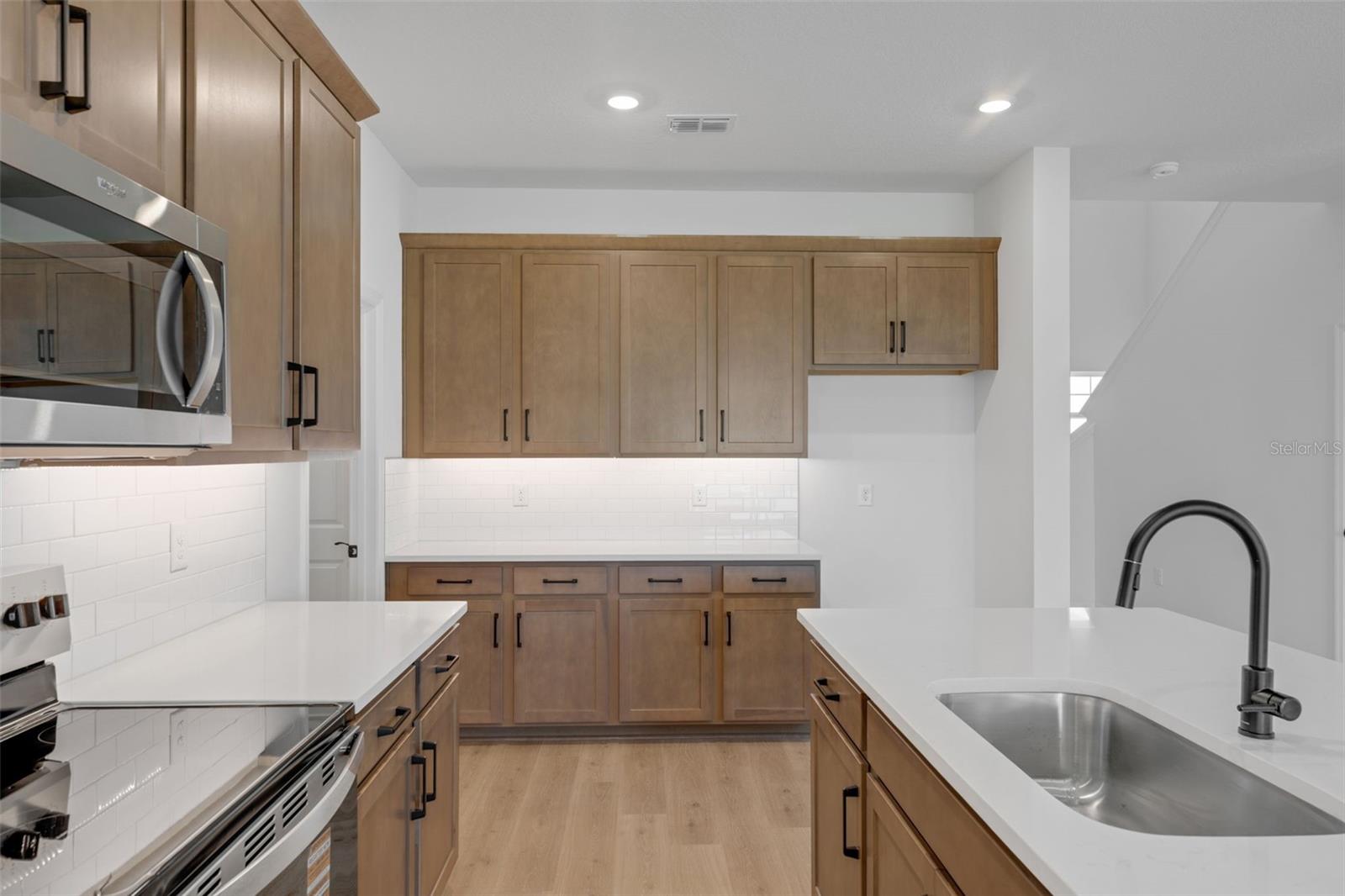 8120 Sunny Point Trl Property Photo 25