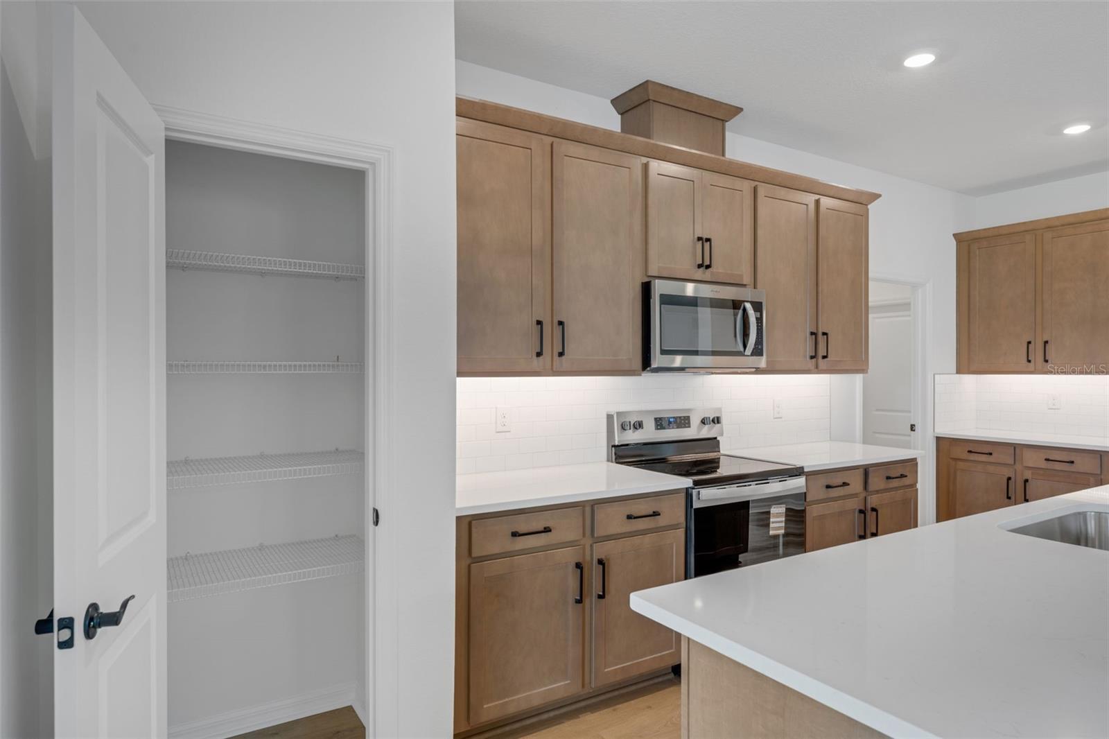 8120 Sunny Point Trl Property Photo 26