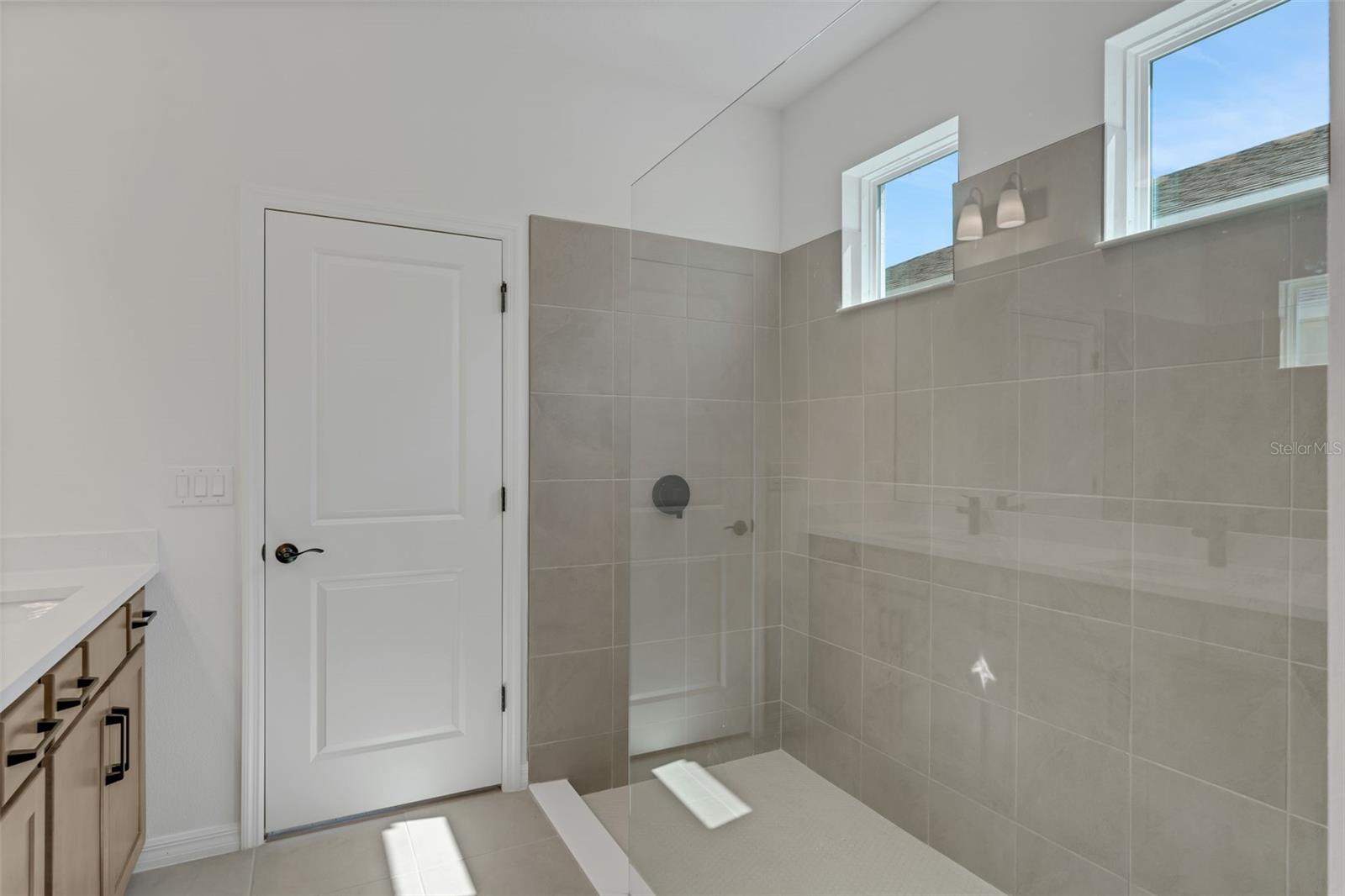 8120 Sunny Point Trl Property Photo 31
