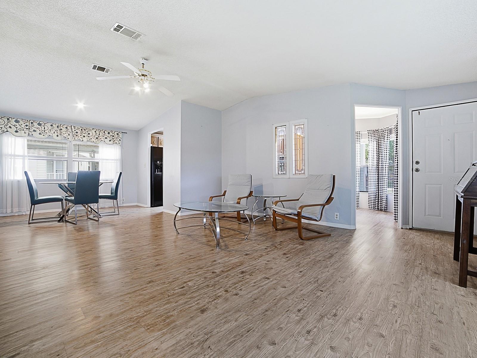 25035 Bellevue Property Photo 5