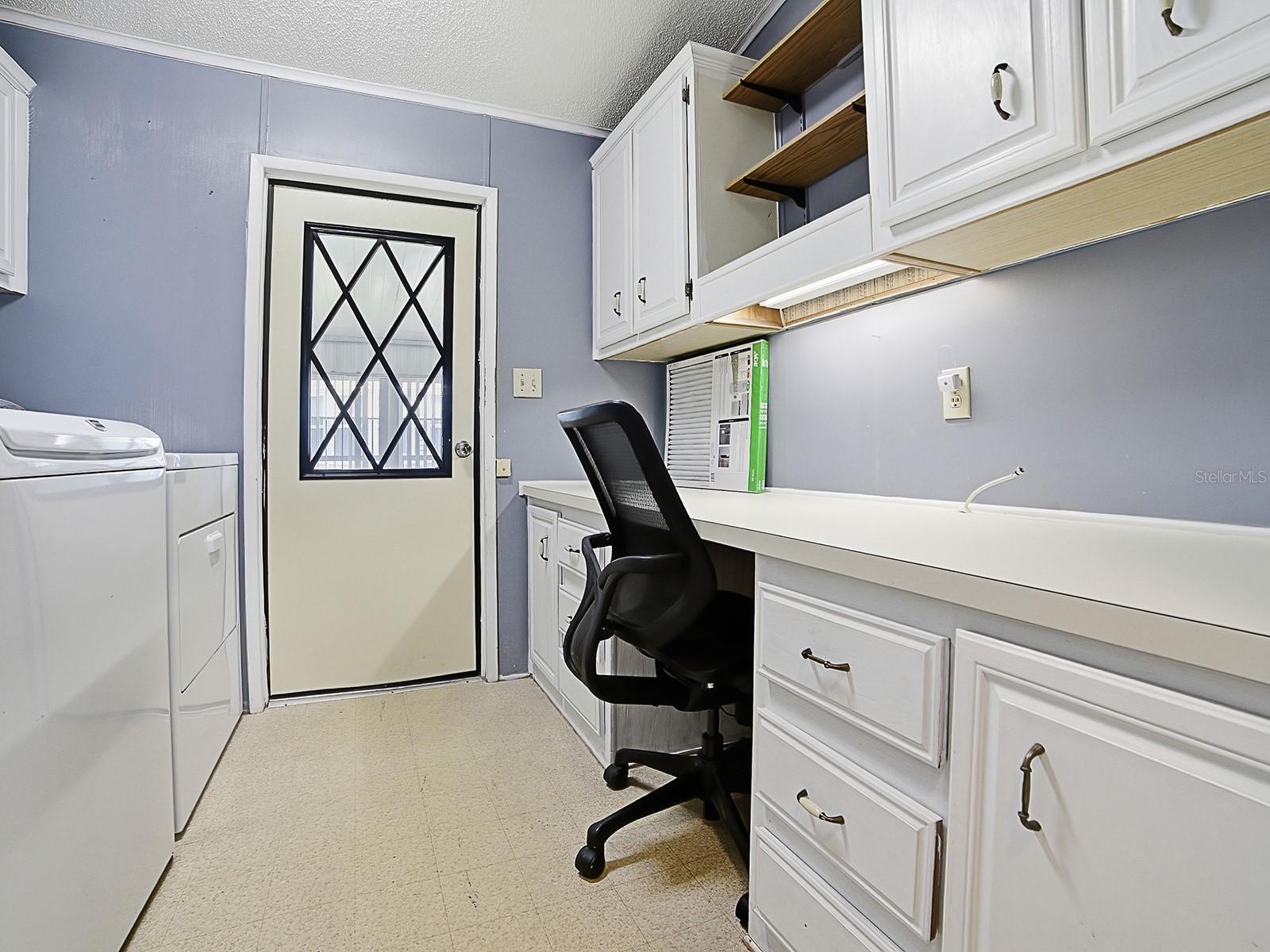 25035 Bellevue Property Photo 17