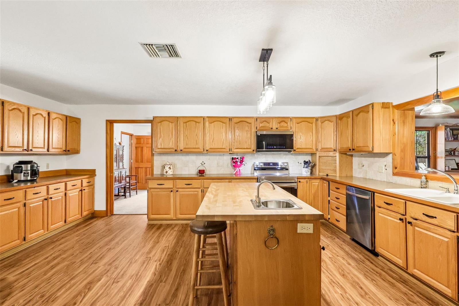 2685 Cr 564 Property Photo 17
