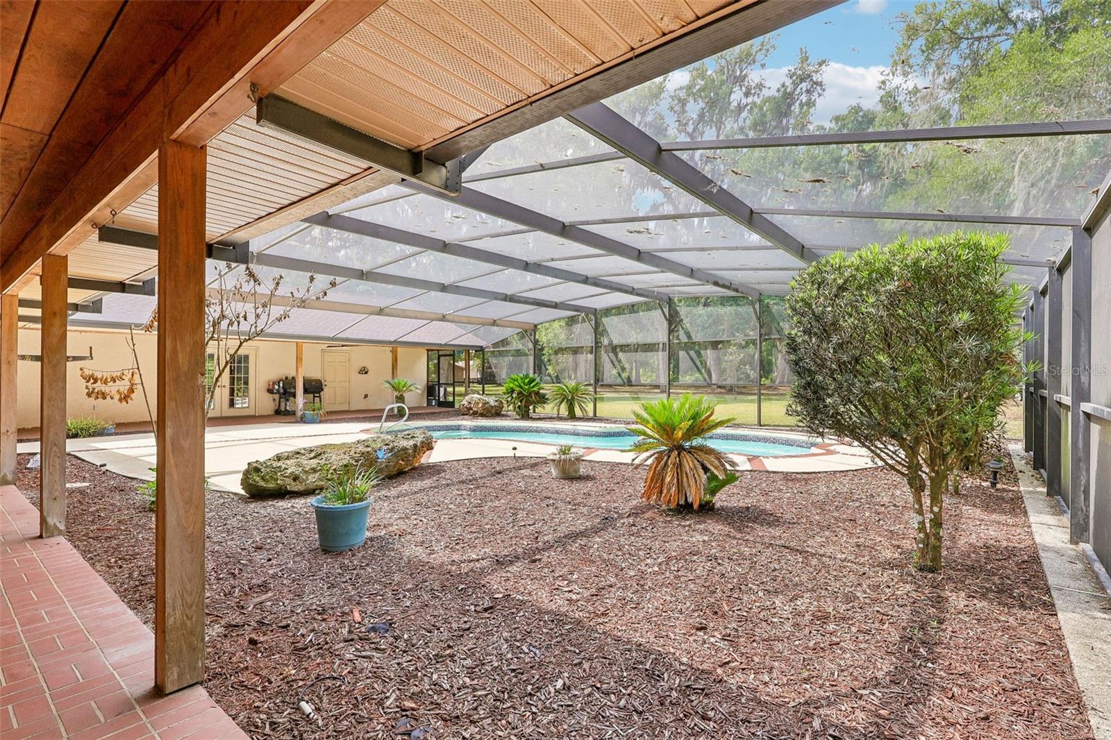 2685 Cr 564 Property Photo 45