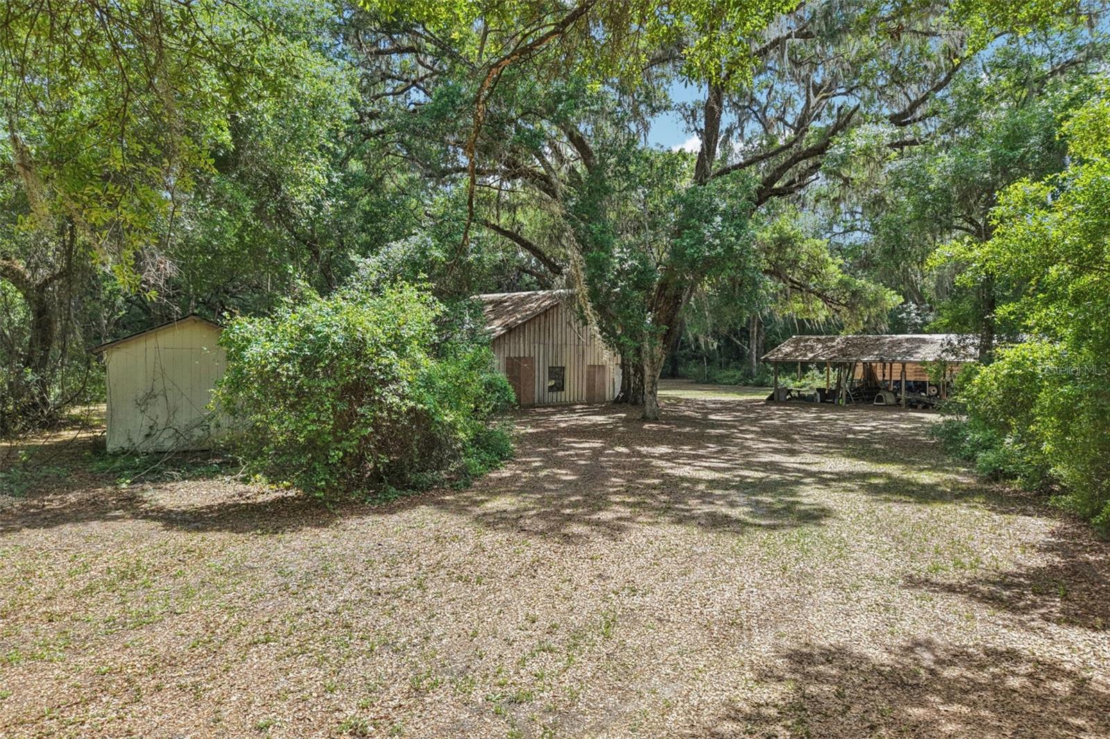 2685 Cr 564 Property Photo 59