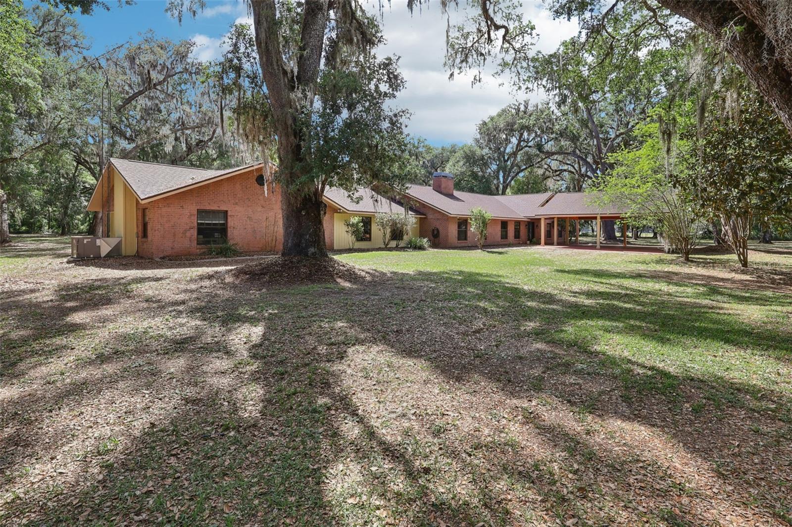 2685 Cr 564 Property Photo 76