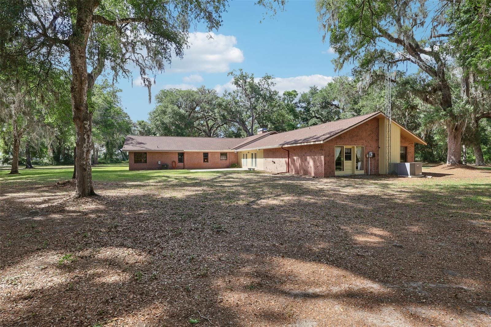 2685 Cr 564 Property Photo 79