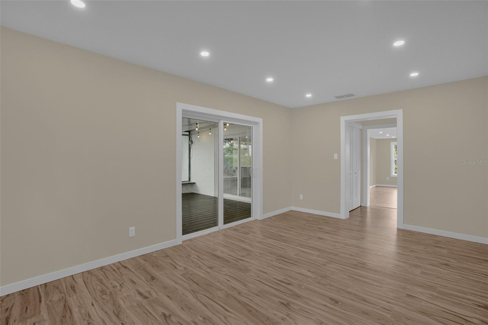 10945 Big Tree Ln Property Photo 11