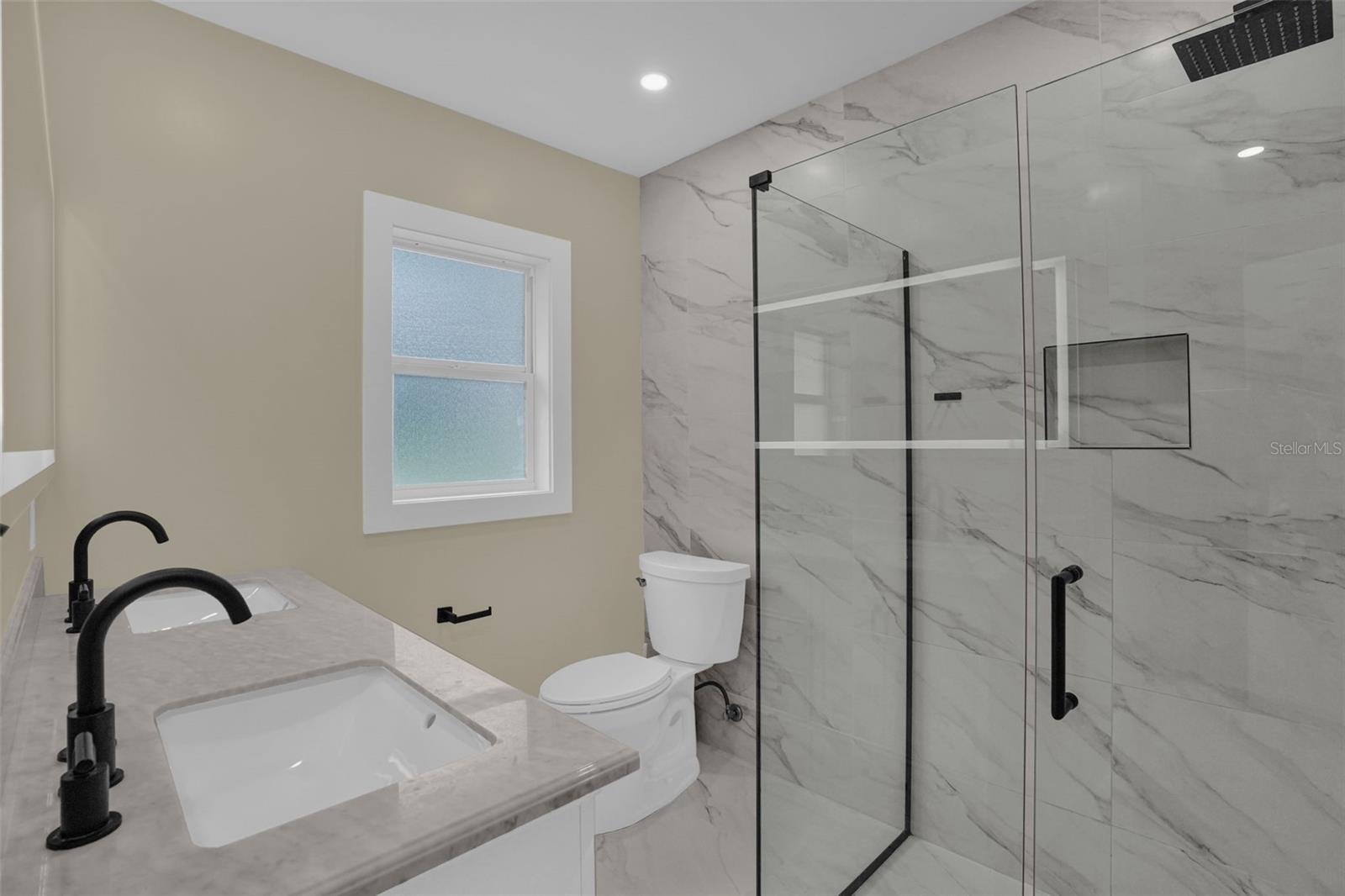 10945 Big Tree Ln Property Photo 15