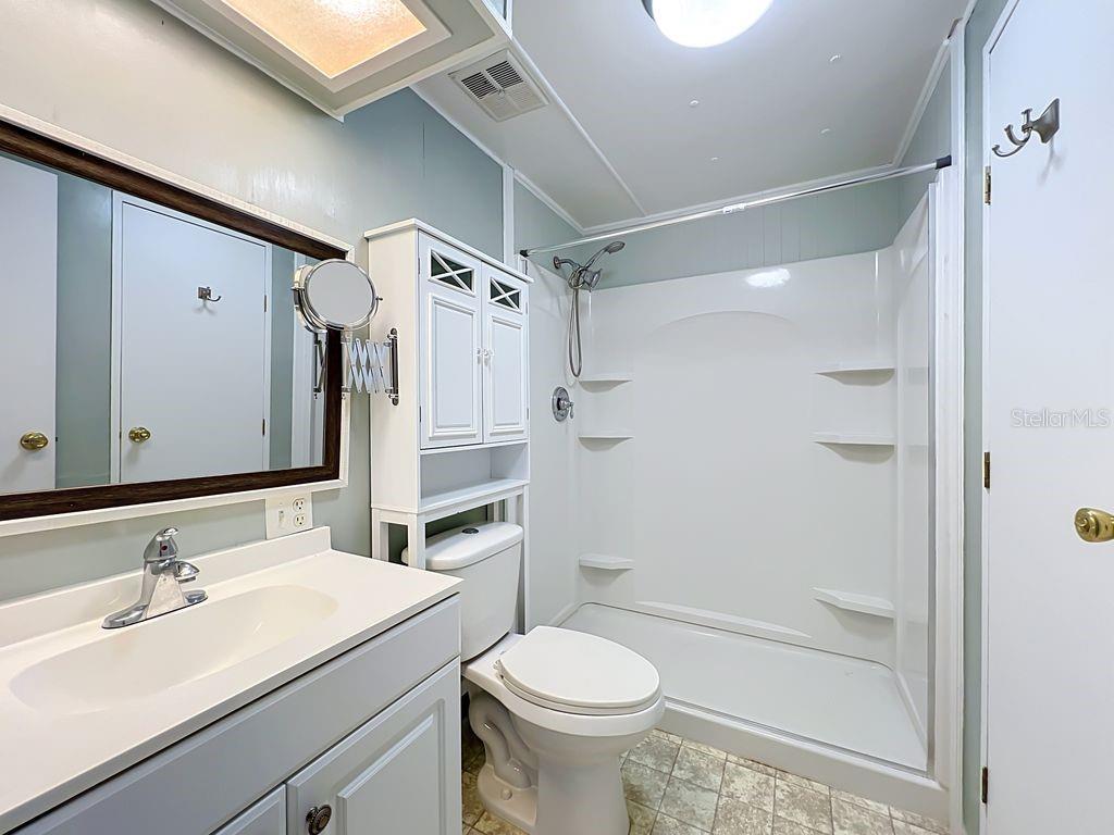 1203 Apache Cir Property Photo 15