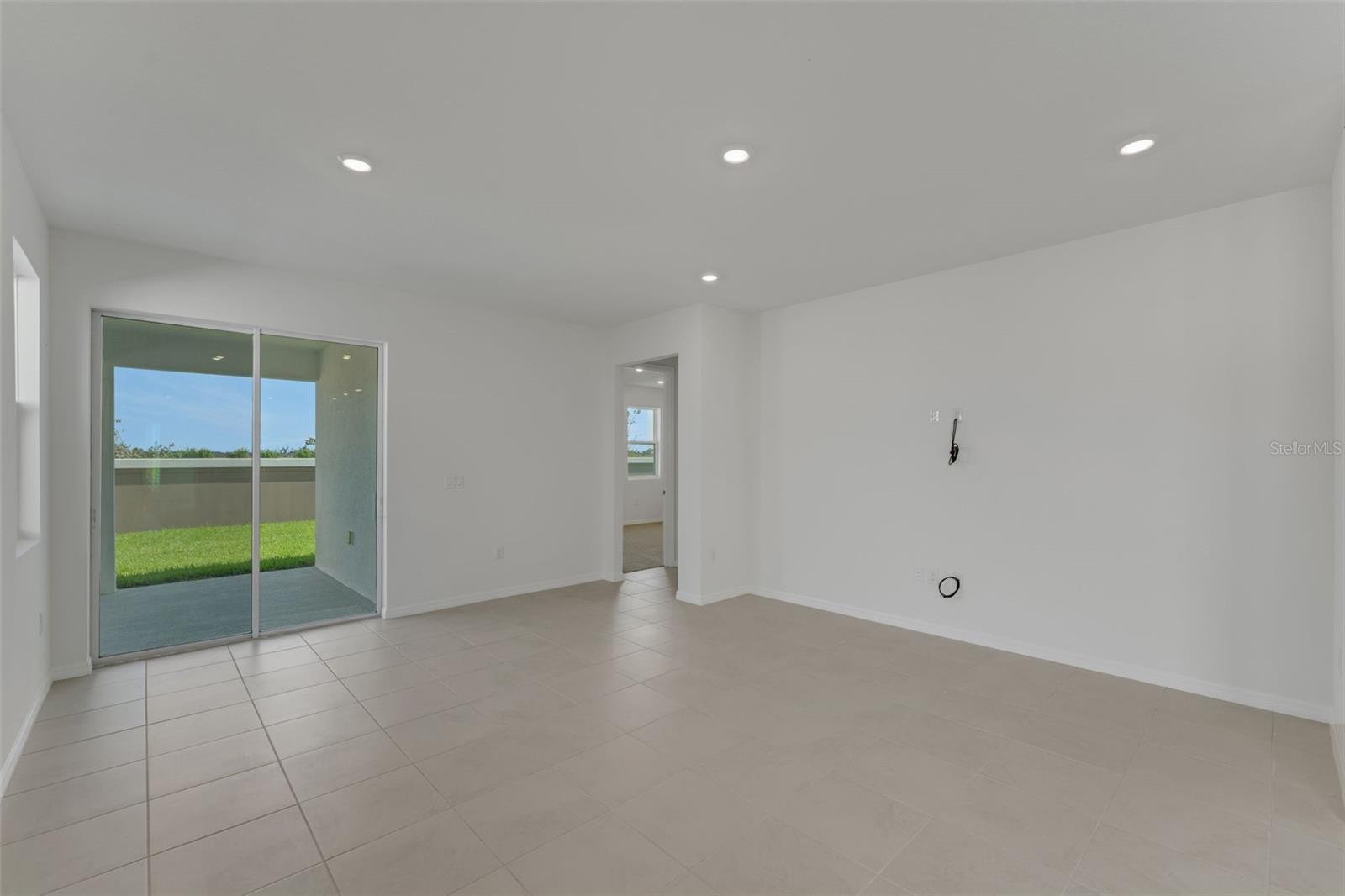 8124 Sunny Point Trl Property Photo 13