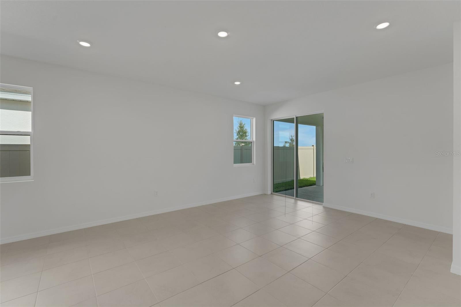 8124 Sunny Point Trl Property Photo 14