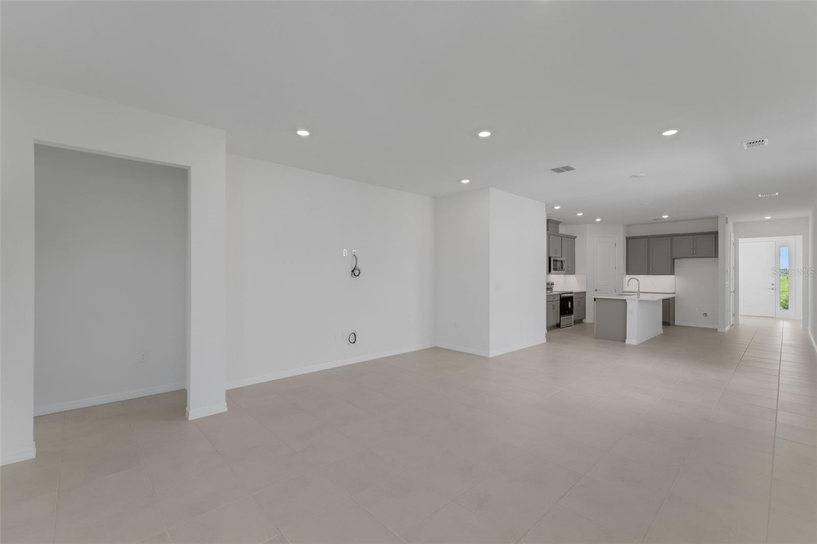 8124 Sunny Point Trl Property Photo 16