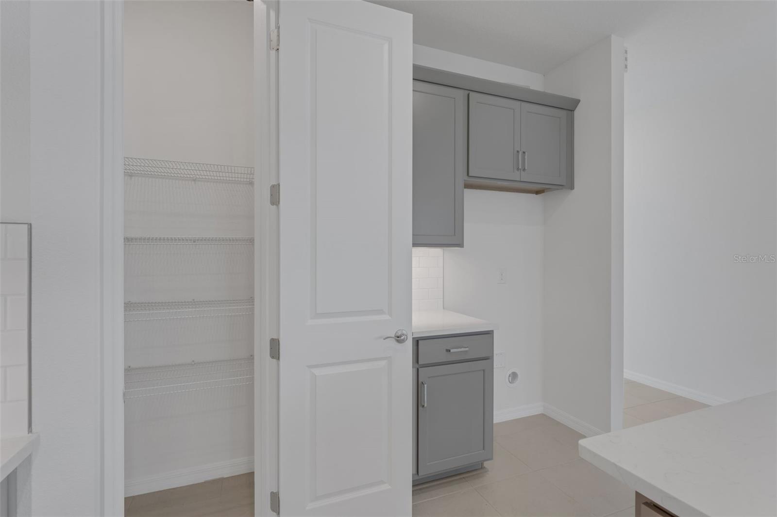 8124 Sunny Point Trl Property Photo 23