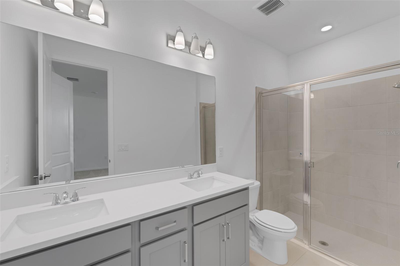 8124 Sunny Point Trl Property Photo 35
