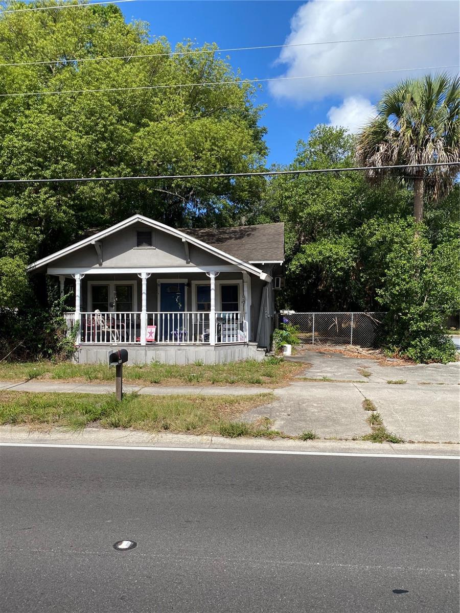 2884 SANFORD AVE Property Photo 1