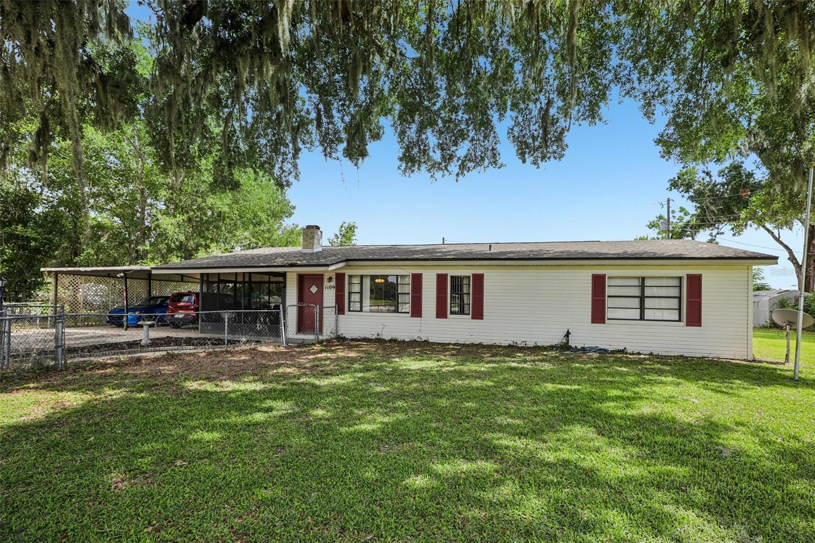 1109 W C 48 Property Photo 2