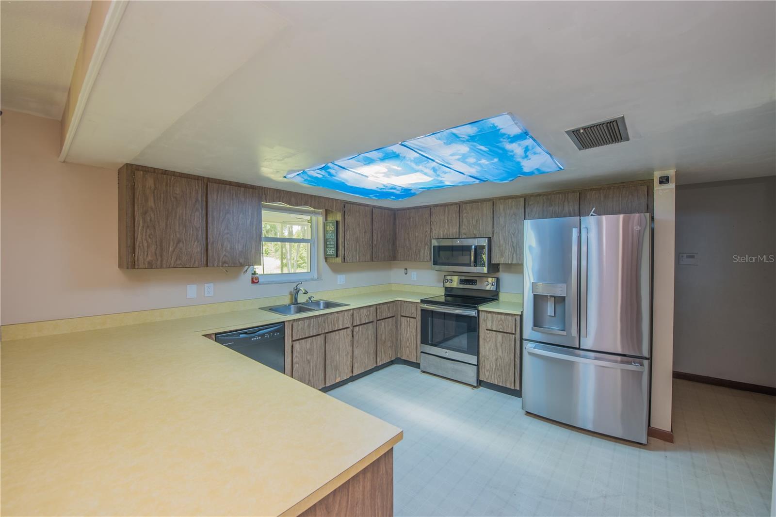 34 Oakmont Cir Property Photo 8