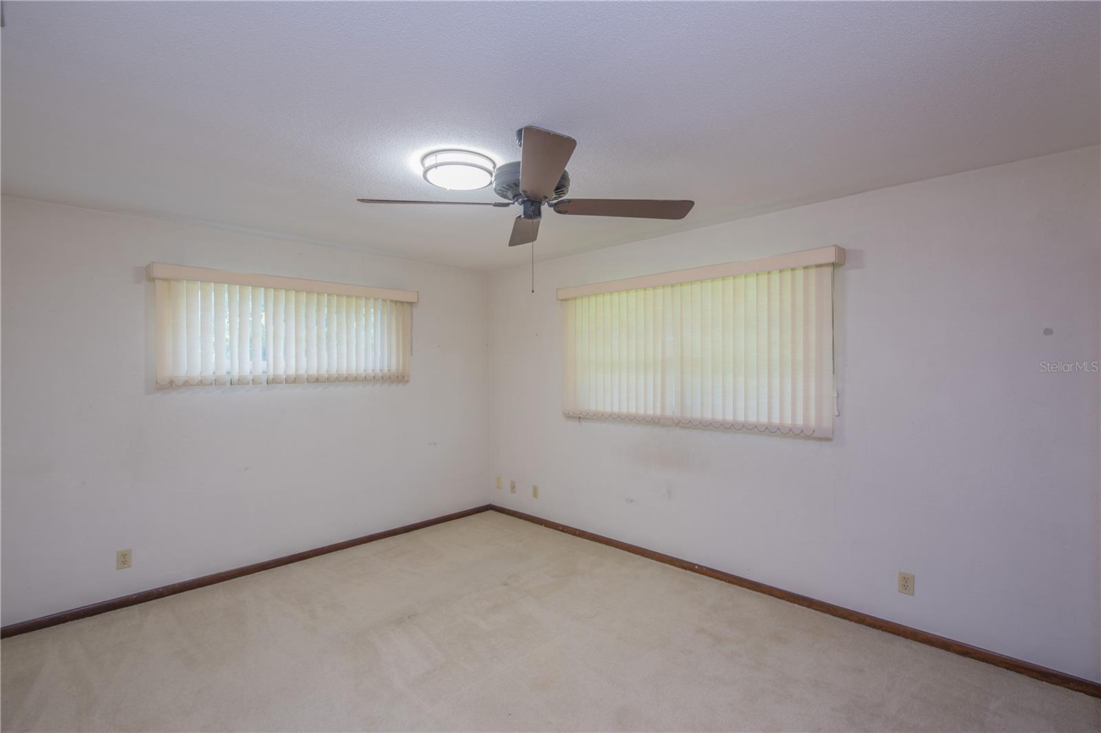 34 Oakmont Cir Property Photo 23