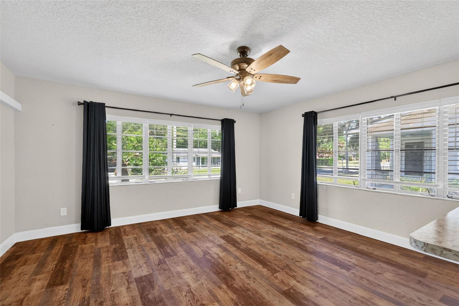 1012 N Baker St Property Photo 15