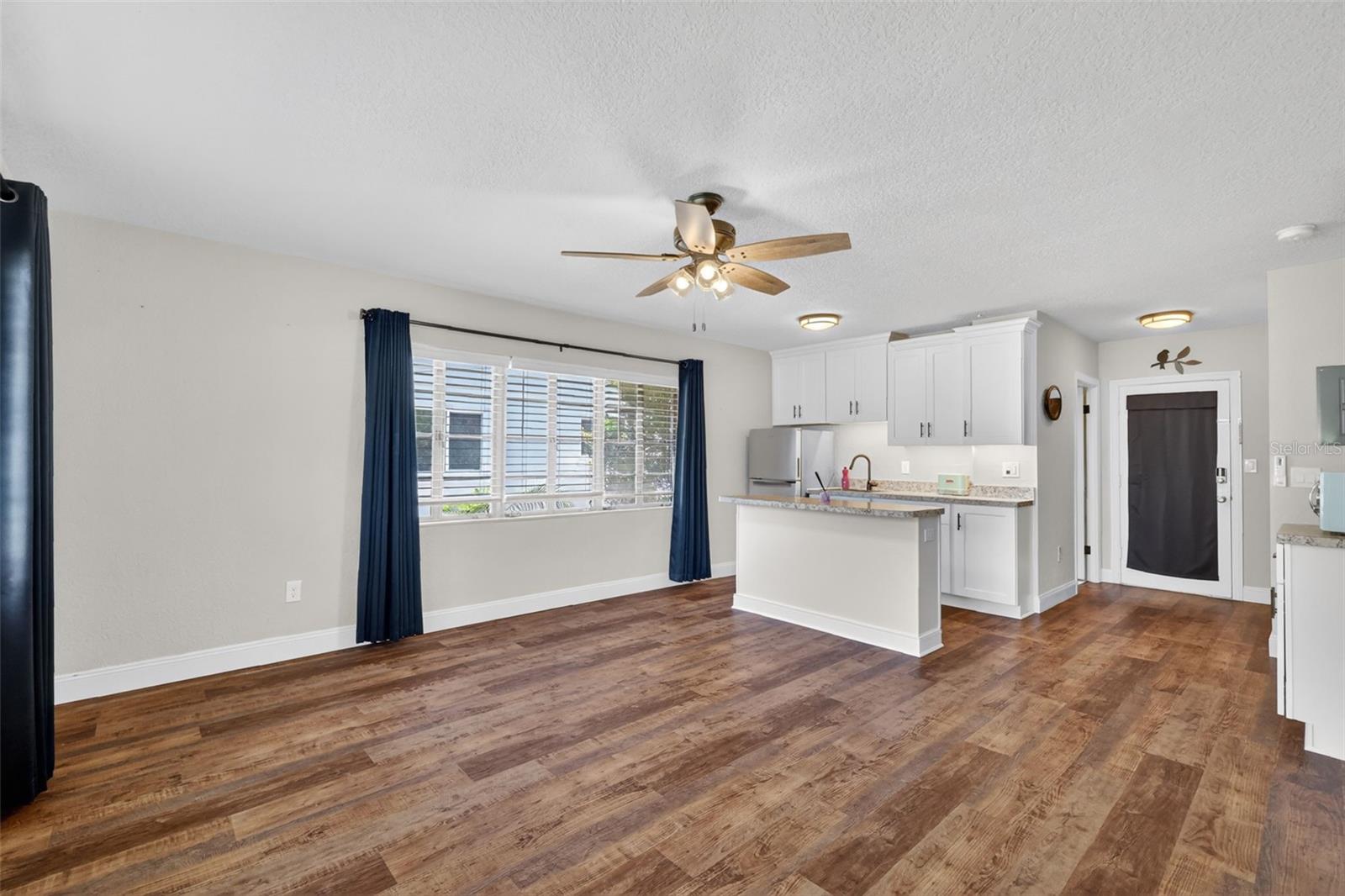 1012 N Baker St Property Photo 17