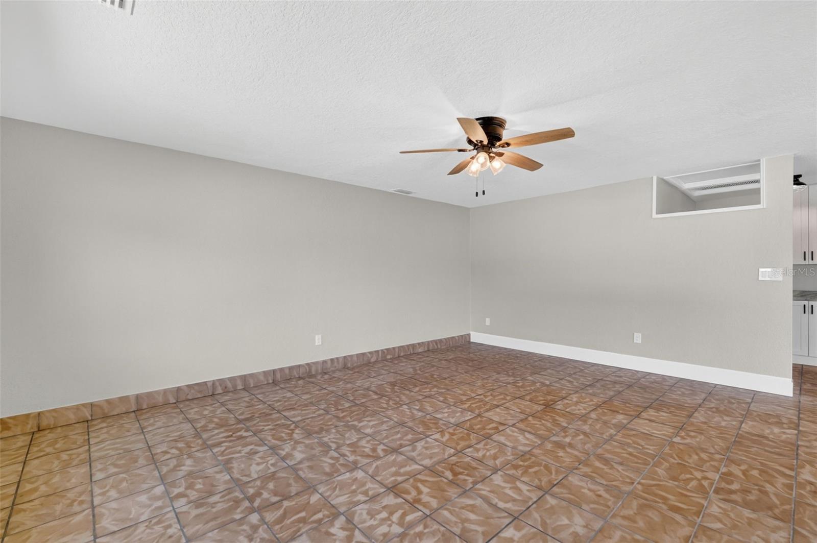 1012 N Baker St Property Photo 47