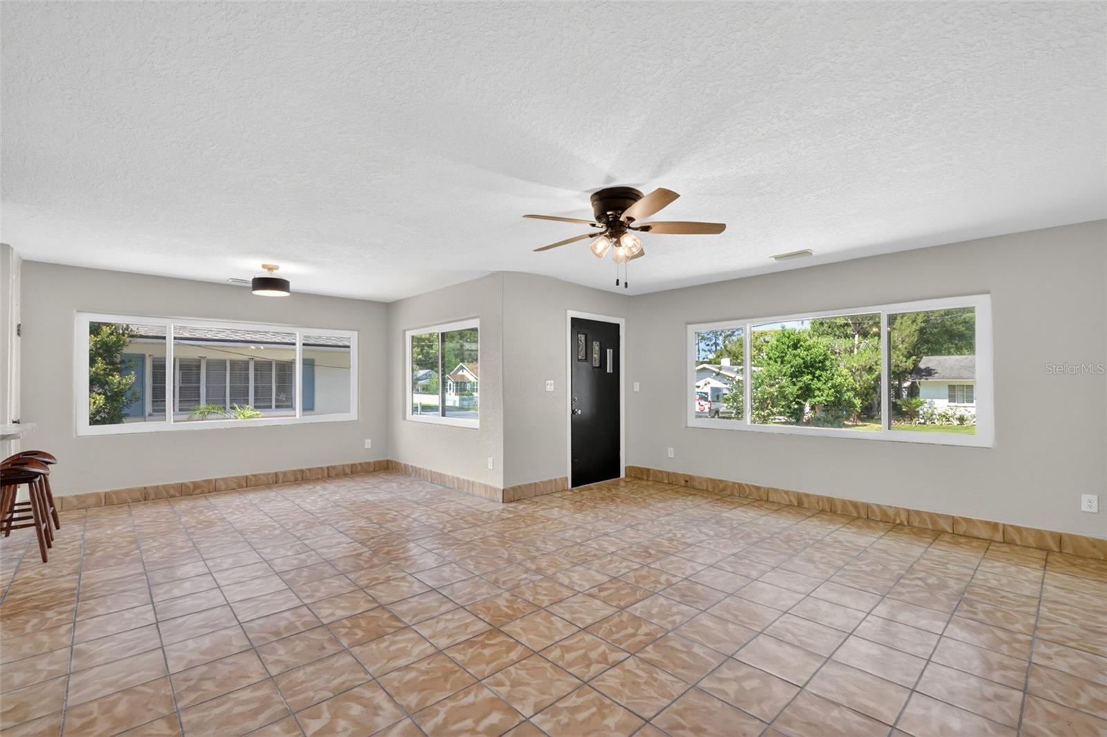 1012 N Baker St Property Photo 49