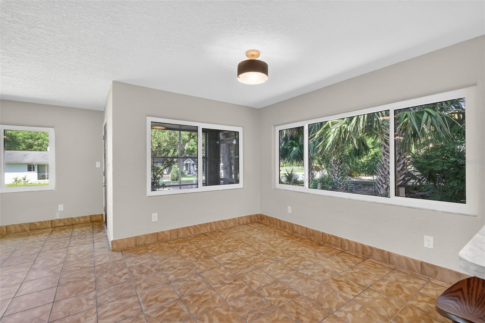 1012 N Baker St Property Photo 82