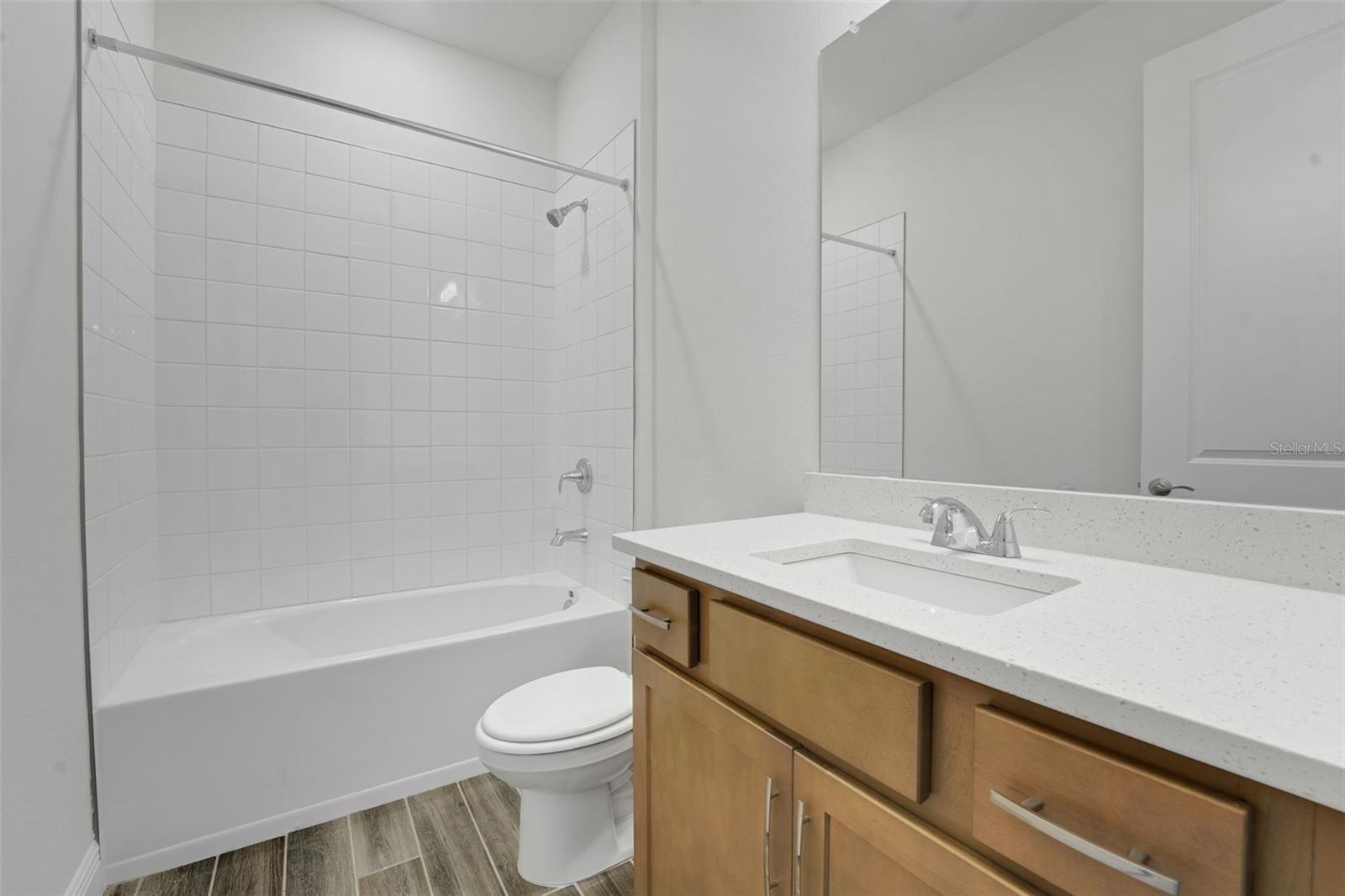 17546 Valleywood Pkwy Property Photo 15