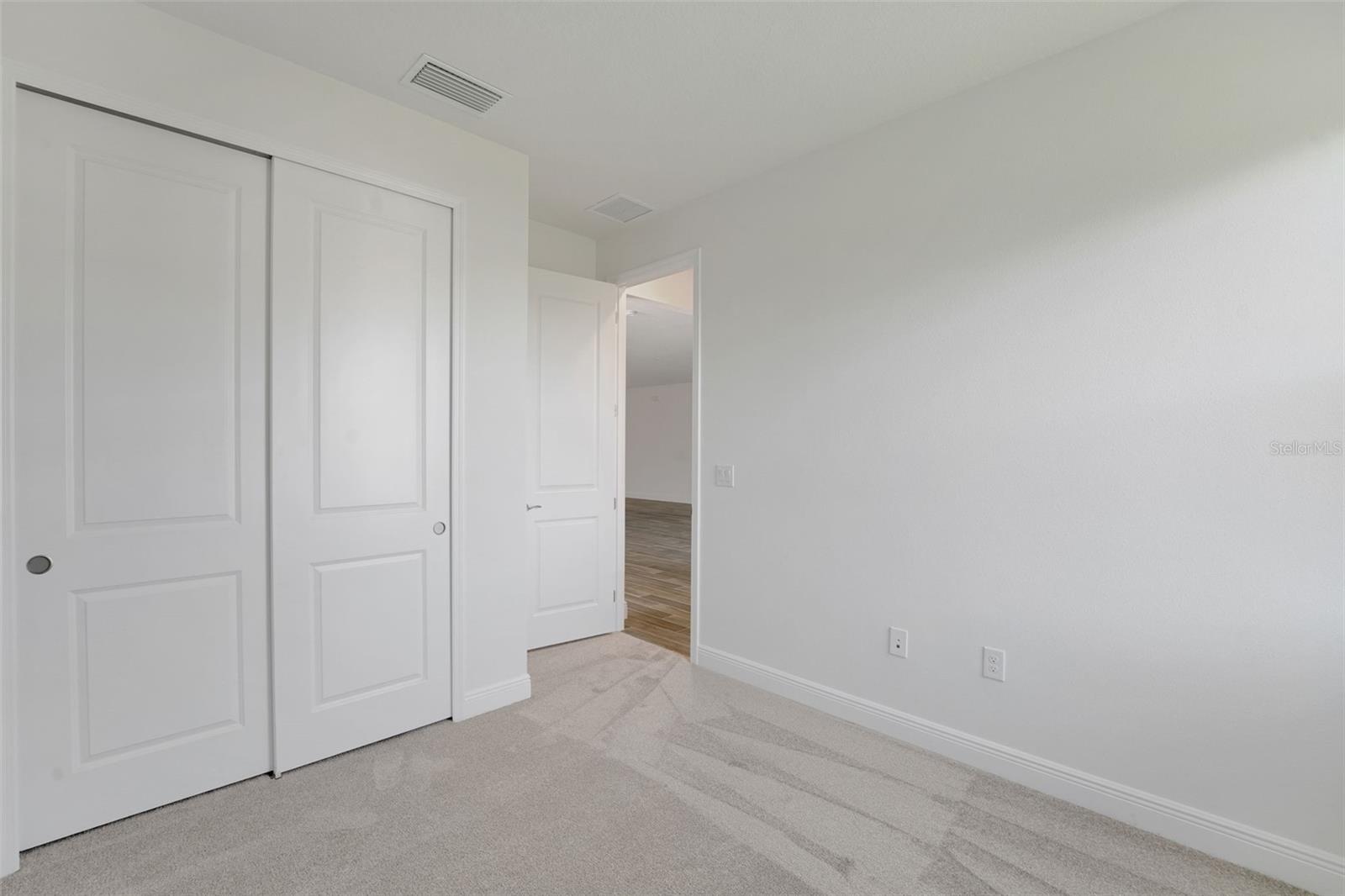 17546 Valleywood Pkwy Property Photo 17