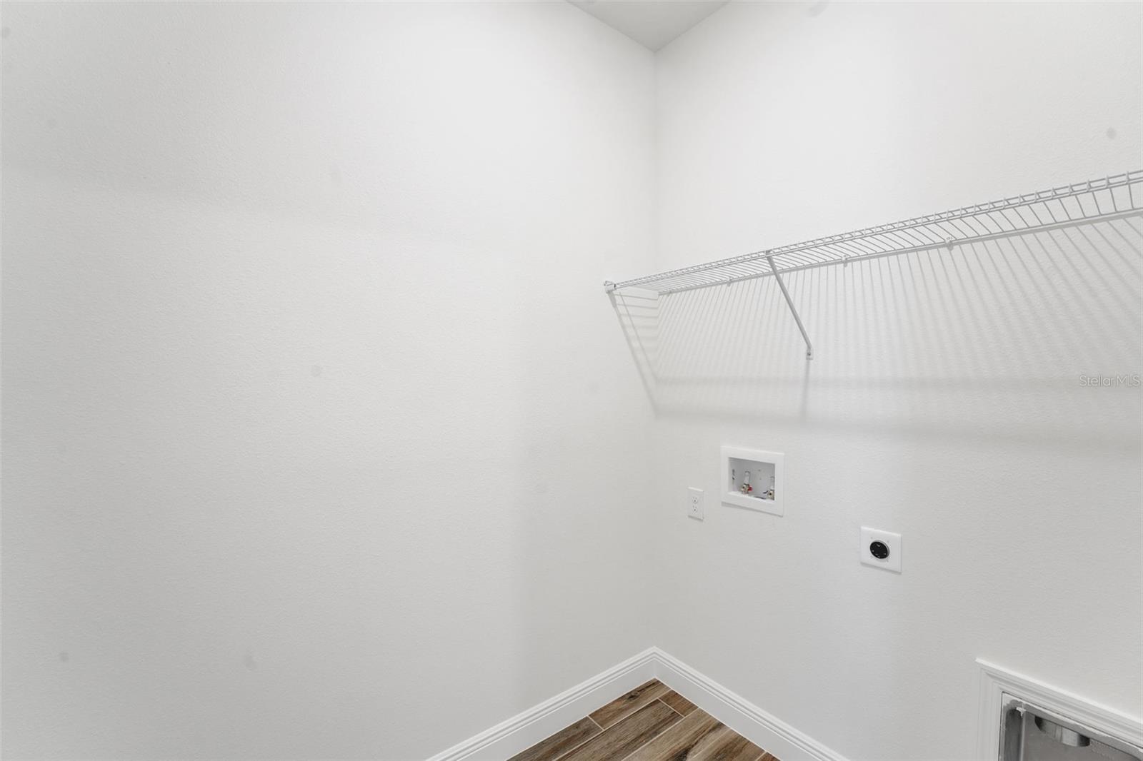 17546 Valleywood Pkwy Property Photo 21