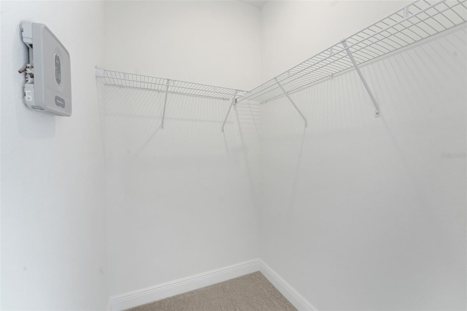 17546 Valleywood Pkwy Property Photo 32