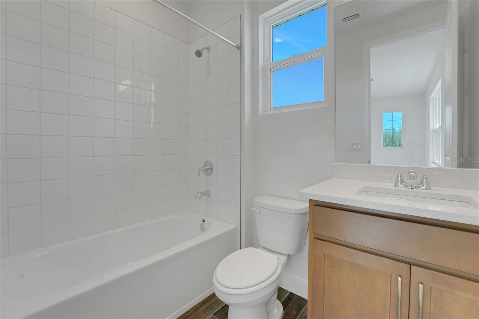 17546 Valleywood Pkwy Property Photo 33