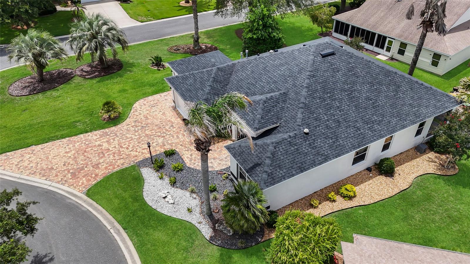 1718 Means Ln Property Photo 3