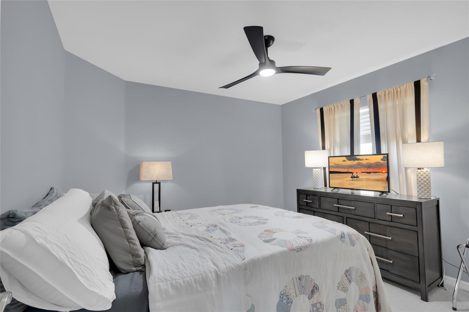 1718 Means Ln Property Photo 32