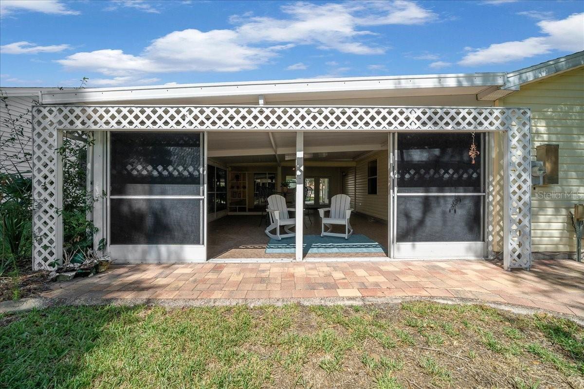 1133 Del Toro Dr Property Photo 2